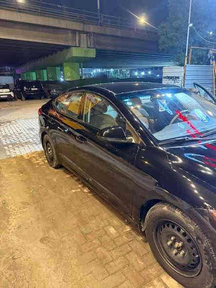 السلام عليكم 
النترا ٢٠١٨ وارد امريكي ضررها قطعتين موضحات بلمنشور صور الوارد وصور السونار انصبغ ايضاً دوسات ولباقي موضح بلصور 
الممشى ١٢٠ الف 
السيارة خير من الله تبريد ثلج 
تدفئة 
شاشة تحكمات 
داخل مخمل اللون بيج 
سيرفس بوقته لا جيك انجن ولا اي مشكلة من ناحية المصرف سواء بانزين سواء ادامة 
كاملة على اخر حباية 
السعر ١٢٢ وبيها مجال للشراي 
لا انطي كلمة ولا احجزلك تريد تعال وتاخذ عيوني 
الرقم ***********
العنوان بغداد الصليخ
