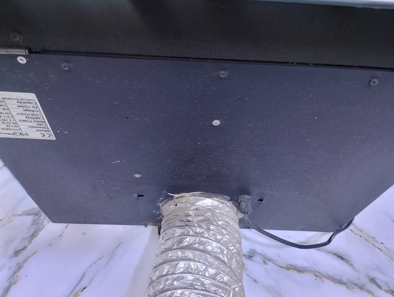 ساحبه دهون الطباخ سعرهه95وبيهه مجال شي بصيط تجي تفحص وانه بخدمتك  العنوان البصره القبله الساحبه جديده غير مستعمله الله شاهد للتواصل ***********واساب فقط
