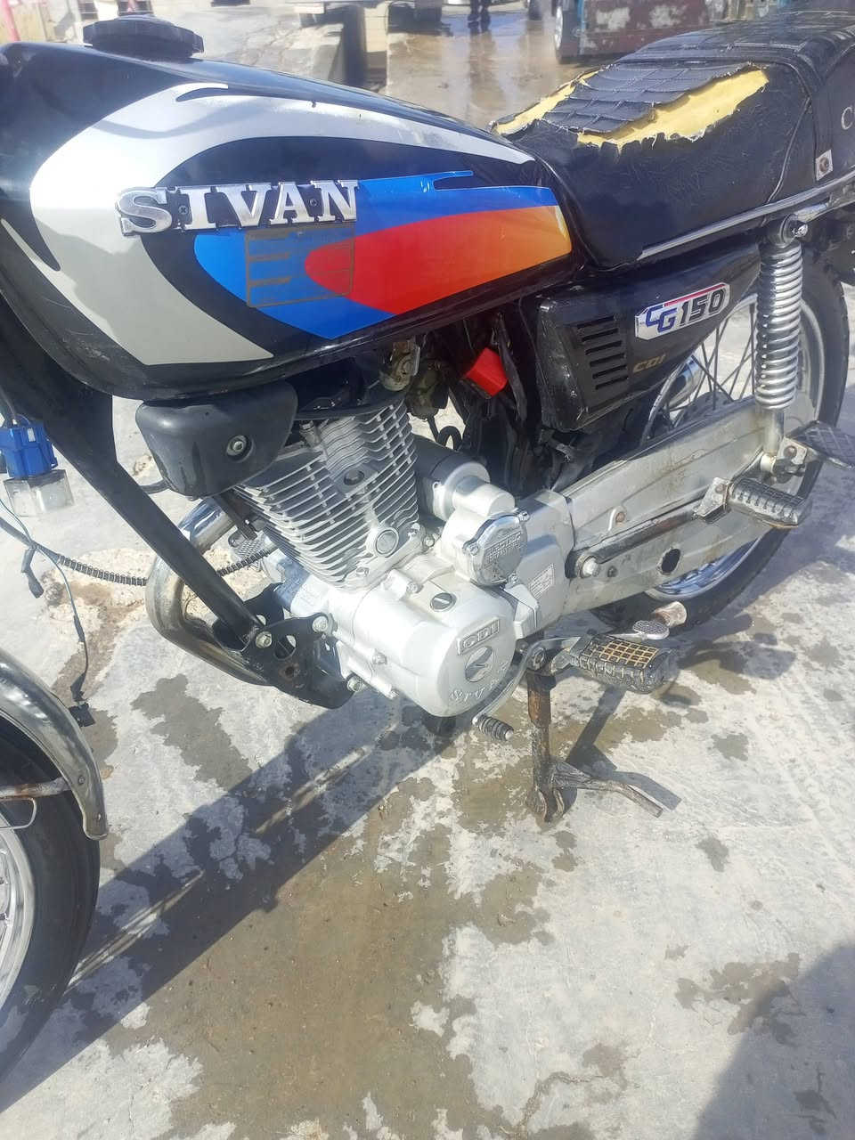 دراجه للبيع موديل 17 نظافه خير من الله مثل ما واظح بصوره للبيع او مرواس حسب القناعه رقمي ***********
