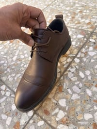 احذية عدد 3 للبيع واحد منهن جلد طبيعي داخل وخارج و2 منهن جلد صناعي درج...