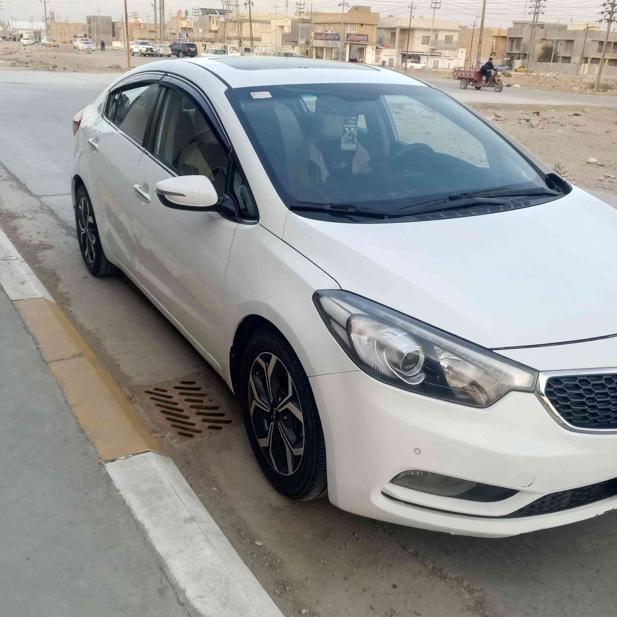 سيراتو موديل ٢٠١٤ رقم اربيل فول مواصفات تحكمات استيرن شفتات فتحه بل قماره ماشيه 150 استيرن مري شفط تخم تاير ويل جديد حداديه جاهزة تبريد تدفئه سياره جاهزه للاخير فقط صبغ ٦قطع رش بدون حادث مكينه ١٦٠٠ مامفتوح سياره خليجيه دوشمه كاعيات سنتر لوك اثنين بصمات وياها مكان السياره واسط مركز المدينة السعر البيع ١١٠وبيها اشويه مجال***********
