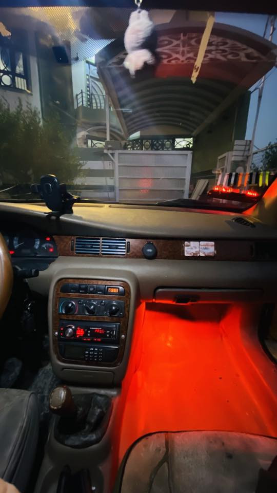 السلام عليكم
سمند 2012 

مكينة كير فرنسي جديد تدفئة تبريد 

بيها جاملغ امامي اليسار مبدل 

السيارة كاملة مثل ما موضح بالصور خياسات وغيرها كله بالصور كدام عينكم 

كهربائيات كلها شغالة

مكانها ديالى 

*********** 

السعر 34 وبيها مجال
