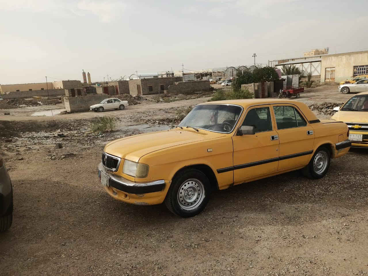 سلام عليكم فولكا للبيع مكينه وكير 2500 شرط كير صارله اسبوع مشدود منضومه تبريد كامله راس الثور صارله يومين مشدوده راديتر جديد باتري تخم تاير كله جديد مكفولة منل ضربه بيه وكاله عامه سياره كبل للشارع جميع شي بيه جديد وشرط هاذه رقم راعيه *********** مكانه سوق الشيوخ حي لعسكري سعره ب35 وبيه مجال قليل
