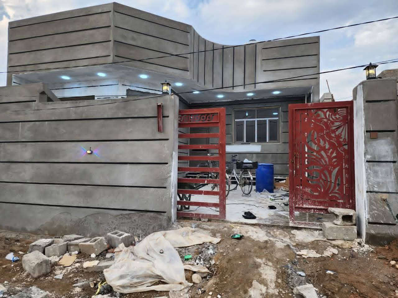 اعمالنا تأسيسات عامة 
بااحدث الطرق 
كهرباء مي مجاري 
***********
***********
