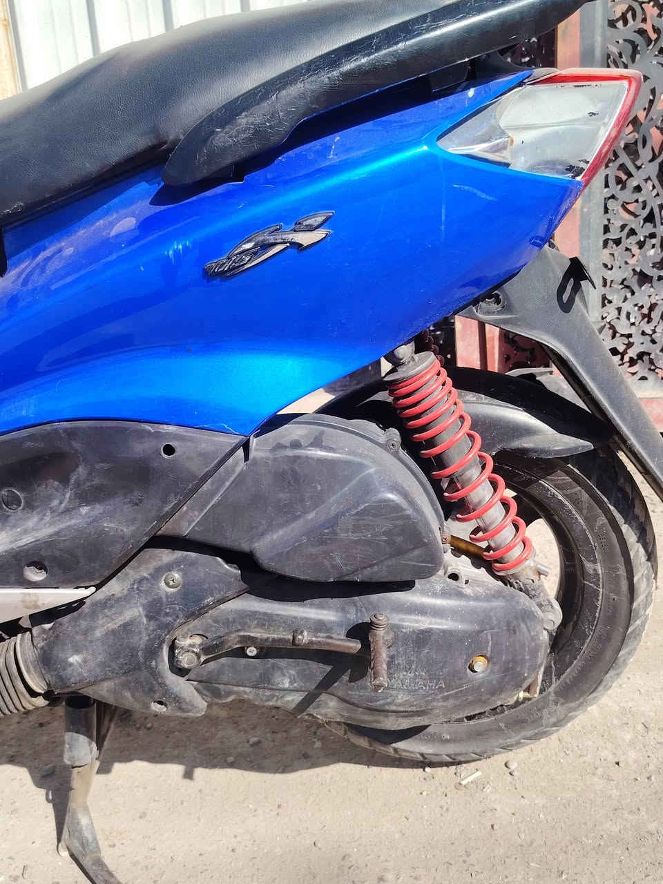 سلام عليكم سكنس نثيه للبيع    هندر عطلان نكره سلف  كهربائيات دبل اشاره بك لايت بس   كلوبها الامامي محروك  400وبيها مجال مكاني بغداد الصليخ 
***********
