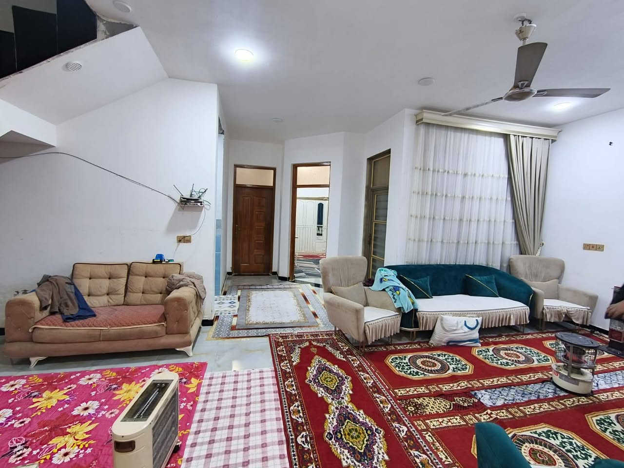 🏠 للبيع – دار سكن حديثة في منطقة توزيع الطابو
المساحة: 200م | الوجه: 10م | النزال: 20م

الشارع: 10م مقابل البيت ساحه 

حالة البناء: حديث 2023 | طابقين

الطابق الأول: هول، مطبخ، غرفتين، مجموعة صحية

الطابق الثاني: غرفتين + مجموعة صحية

 أقرب نقطة دالة: شارع القاضي

📲 للاستفسار  والمعاينة يرجى التواصل على الخاص..


**إذا كنت صاحب هذا الإعلان وتريد حذفه لأي سبب، رجاءا أرسل رسالة إلى الدعم الفني**