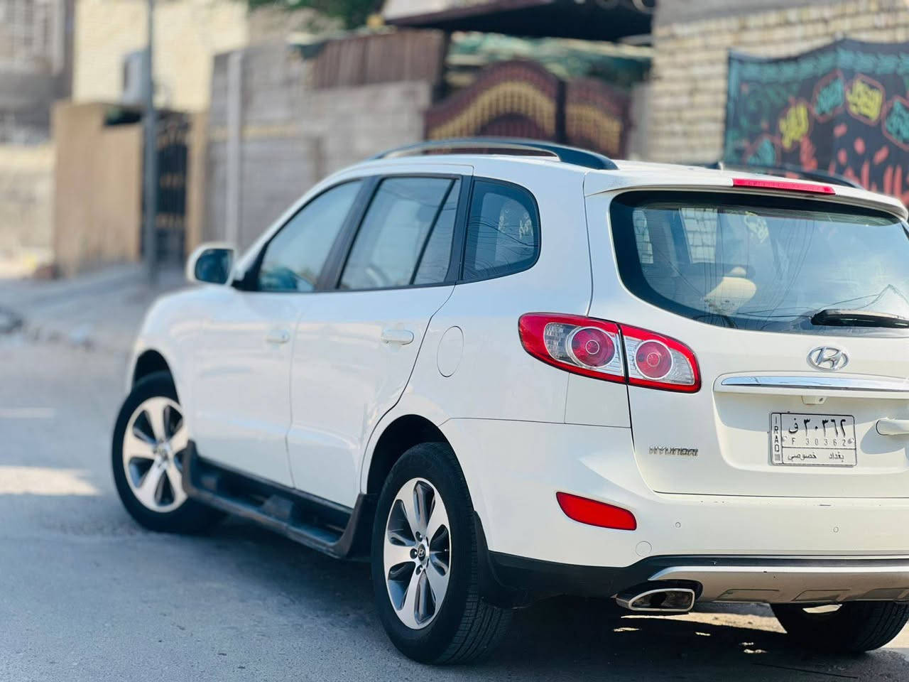 السلام عليكم
سنتافي 12 خليجي 
نص فول 
3قطع تبريد 
فتحه 
4سلندر 
7مقاعد 
ضربتها بنيد مبدل الأصلي 
وشبر بلجاملغ الأيسر 
سعرهاا 138 وبيها مجال بسيط
للاستفسار...***********
