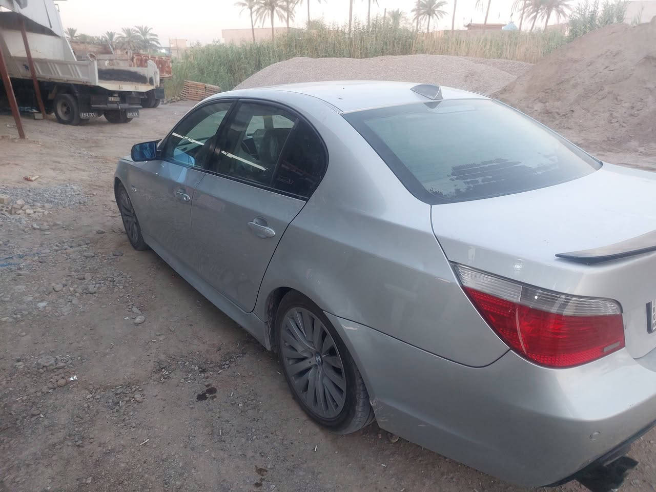 BMW A60                     محرك 530 موديل 2004 فول موصفات
فتحه سقف 
تثبيت سرعه 
تبريد تتفئه كشنات 
نوزل قصير 
 مابيهه اي ضرر 
*********** للستفسار
