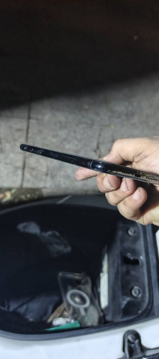 ايفون 11 برو ماكس مبدل بطاريه وشاشه نوعيه ممتازه اولد فقط حساب ابل ايدي متعطل داخل الجهاز كل 10 دقايق تجي رساله للرمز ابل ايدي  نضيف وكفاله شاشه وبطاريه وكلشي رايده ب 250 الف وبي مجال رقمي ***********
