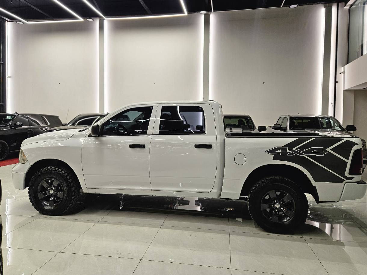 دوج رام ٢٠٢١ ثمانية سلندر محرك هيمي 5.7 ----V8
باب طويل بدي قصير حجم مرغوب 
سيارة فور ويل 4×4 
جاملوغ أمامي و نص بولند صبغ بدون نقطة دواخل.  
ارباك بس تكمة طاك . استیرن و دشبول ما طاك. 
سيارة رقم شمالي رقم دهوك سنوي و كلشي جديد.  تحويل ثاني يوم
1C6RR7XT9MS561790
 
0750 052 1941 what's up 
سعر ١٨٨ ورقة أربيل, العراق
