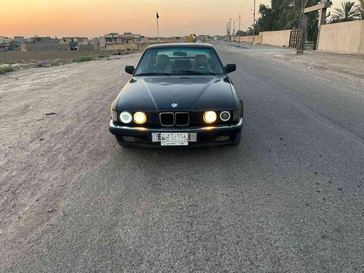 سلام عليكم بيئم حجم 735مفتوح موديل90 بغداد مشروع وطني سنوية لغاية28هاتف*********** سعر 40$‬‏كير اوتوماتيك محرك وكير مكفولات دواخل نضيفة كهربائيات كله شغالة ويل خلية تخم تايرات جدد سيارة  لاضربة ولاتبديل ولاخياس حدادية امامي خلفي جديد مكاني بغداد موجود واتساب
