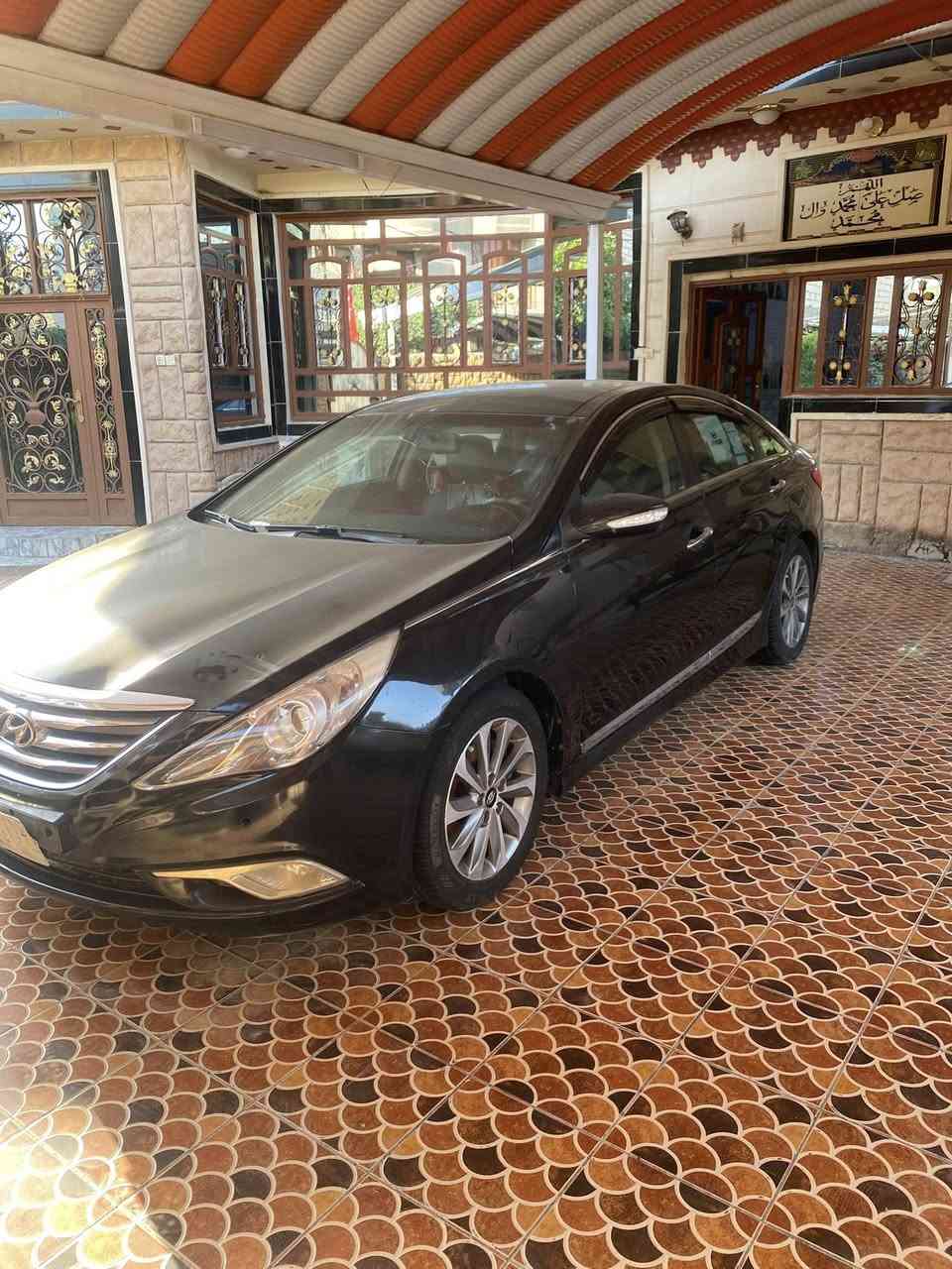للبيع سوناتا موديل 2014 فول وارد امريكي بيها جاملخ وبنيد وبيها قطعتين صبغ  او مراوس  وهذا رقم تلفوني ***********
