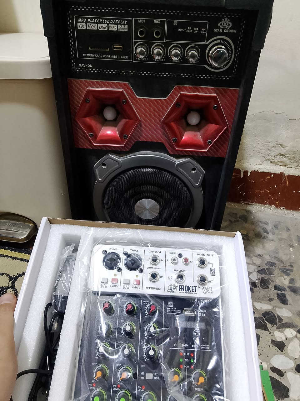 عندي جهاز بجيس جديد
و سبيكر صوت عالي والله للبيع مكاني بغداد قريب صليخ


**إذا كنت صاحب هذا الإعلان وتريد حذفه لأي سبب، رجاءا أرسل رسالة إلى الدعم الفني**