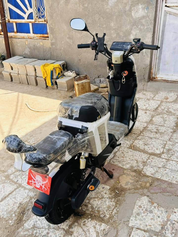 السلام عليكم للبيع دراجة شحن R9 ونلي بطاريات جوة 3 22 امبير بيهن وحده تافخه وثنين توه بده وكف ماستمر وفوك 2 جدد 32 امبير دراجة كاملة تشتغل وتمشي ماتهبط ولا تصرف شحن سعرها 300 قفل 🔒 العنوان البصرة الهارثة للاستفسار ***********
