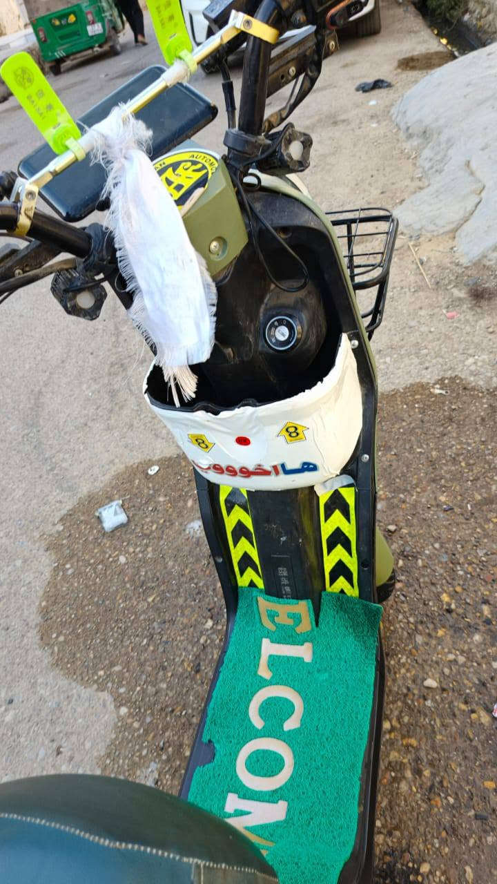السلام عليكم
دراجه R9 للبيع 
مواصفاتها خمس بطاريات
اربع سرع سرعه الدراجه 99 الحقيقي 70 
مع شغلات الدراجه الاضافيه 
الدراجه جديد مستخدمه 4 اشهر فقط لا غير 
للاستفسار بل واتساب على رقم ***********
سعر خاص
