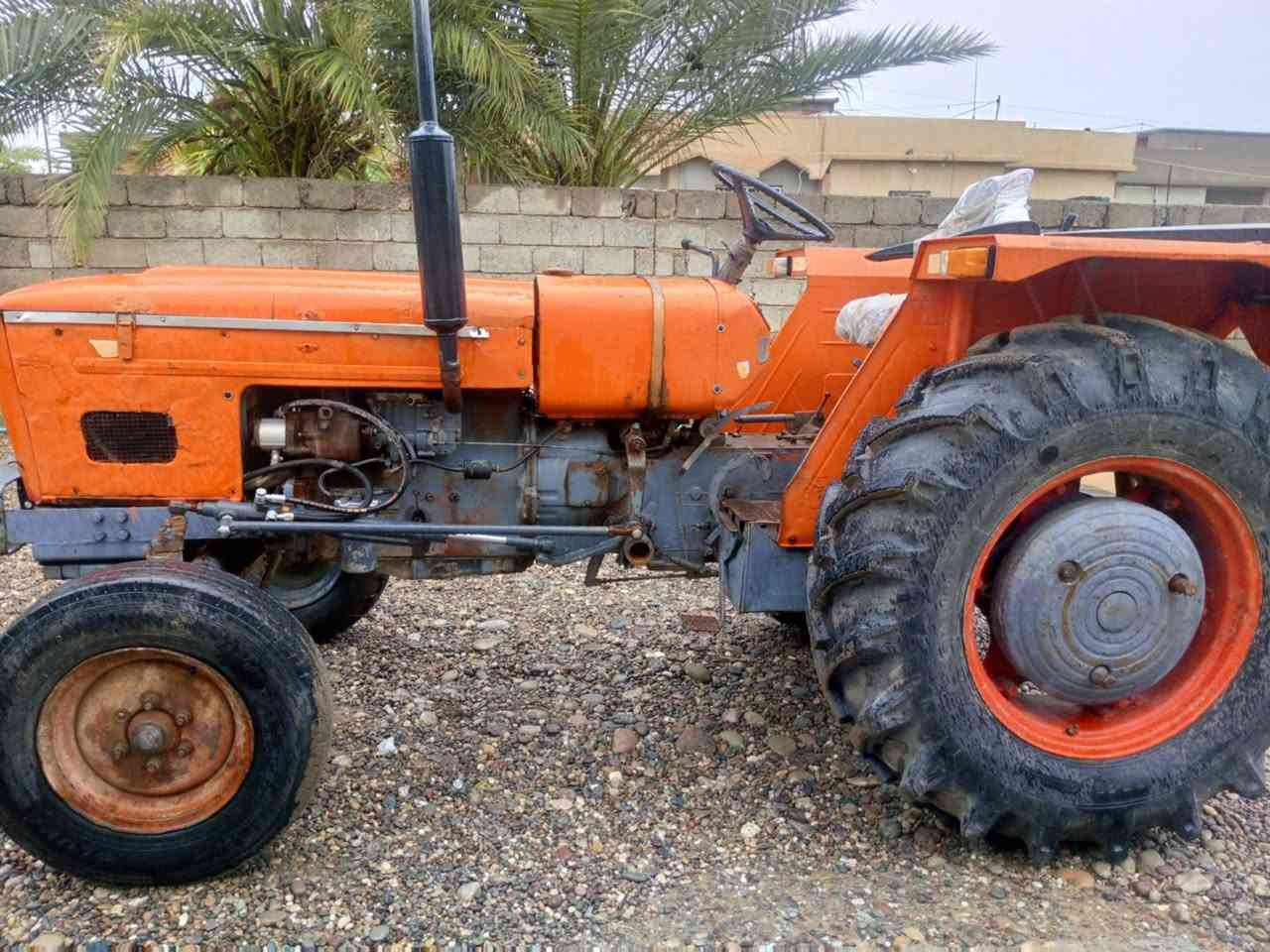 عنتر (٩٠)للبيع شرط كير محرك هيدروليك تايرات جدد بدون رقم السعر(٤٥٠٠)اربع ملايين ونص وبية مجال للستفسار على الرقم(***********)العنوان القيارة قرية امام غربي
