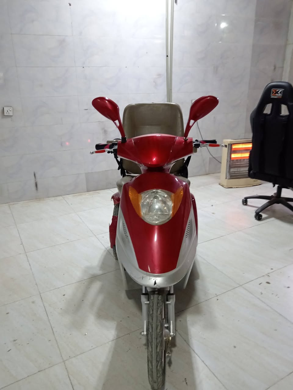 شحن
بطاریە جدید
مابی عیب
سعر 350 الف
سلیمانیە
***********
