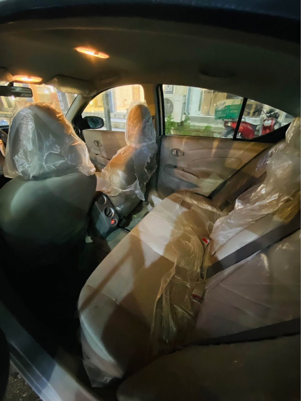 سلام عليكم 

نيسان صني (مصري)
موديل 2025
ماشية 19 الف 
رقم جديد/سنوية جديد
سيارة جديدة كلش نضيفة مال بيت
كلين تايتل
تبريد ثلج محرك گير كله بشرط
فول مواصفات تبريد قطعتين
4جام كهرباء 
4أطارات جديدة
سيارة رقم شمالي بأسمي شرط تحويل
بطاقة بانزين موجودة
السعر/ 124  قابل للتفاوض
⚜️للتواصل 📞:***********
📍مكان سيارة كركوك Singapore
