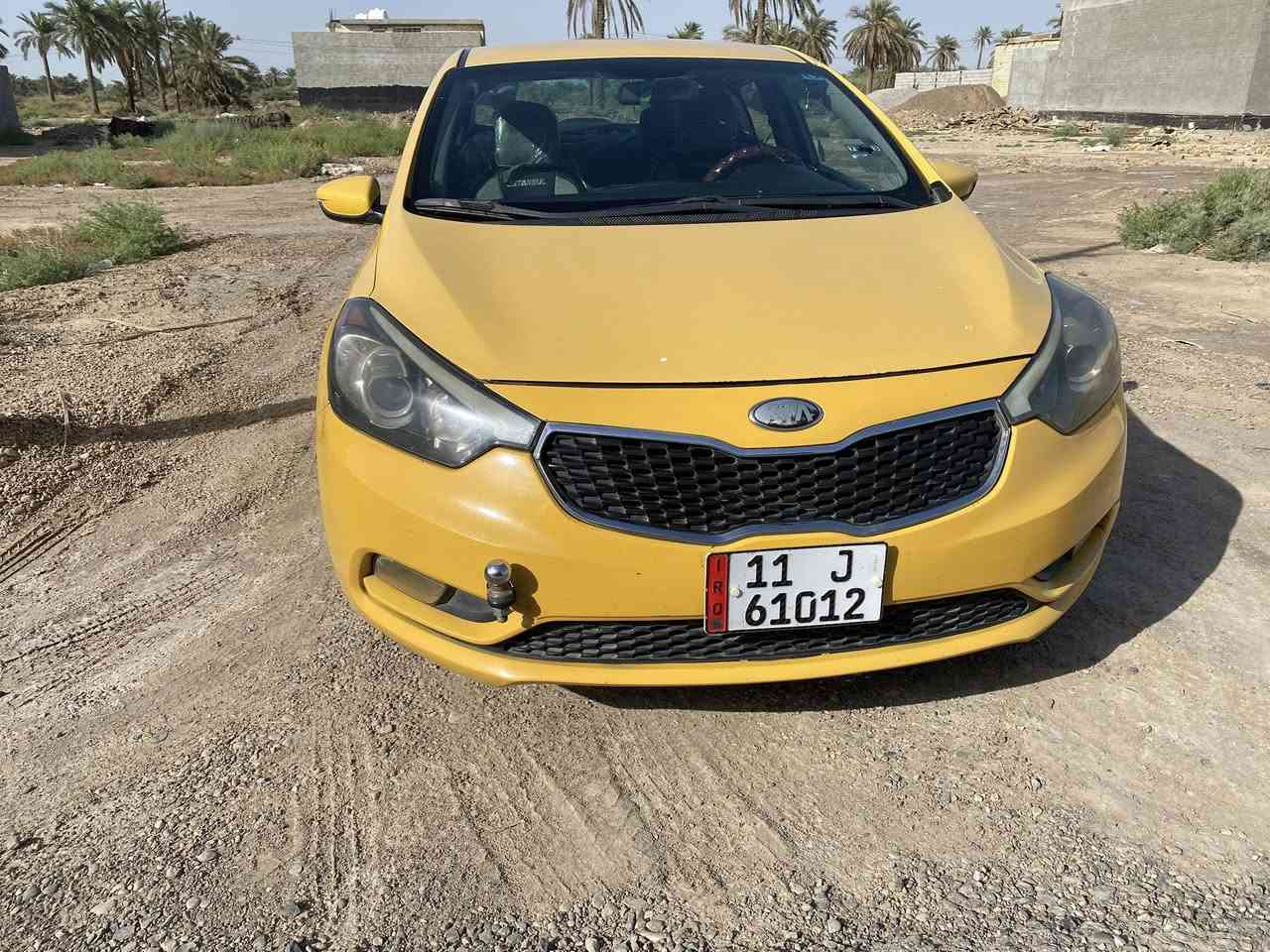 كيا فورتي موديل 2015 

رقم جديد مصفره من كلشي 

حادثها بس البنيد تبديل

تايرات جدد

باتري جديد . صدر جديد داينمو سلف جدد

شاشه كامره داخلها مدوشم 

مكينه لا تبخير ولا تنقيص حته ما مفتوحه كيرها مفتوح تبريد ثلج 

بيها شغلتين نقص . الباب وره الصدر بي طخه خفيفه . وبيها ABS عاطل . سعرها 105 وبيها  مجال كلش بسيط 

مكانها الامين الثانيه 

***********

