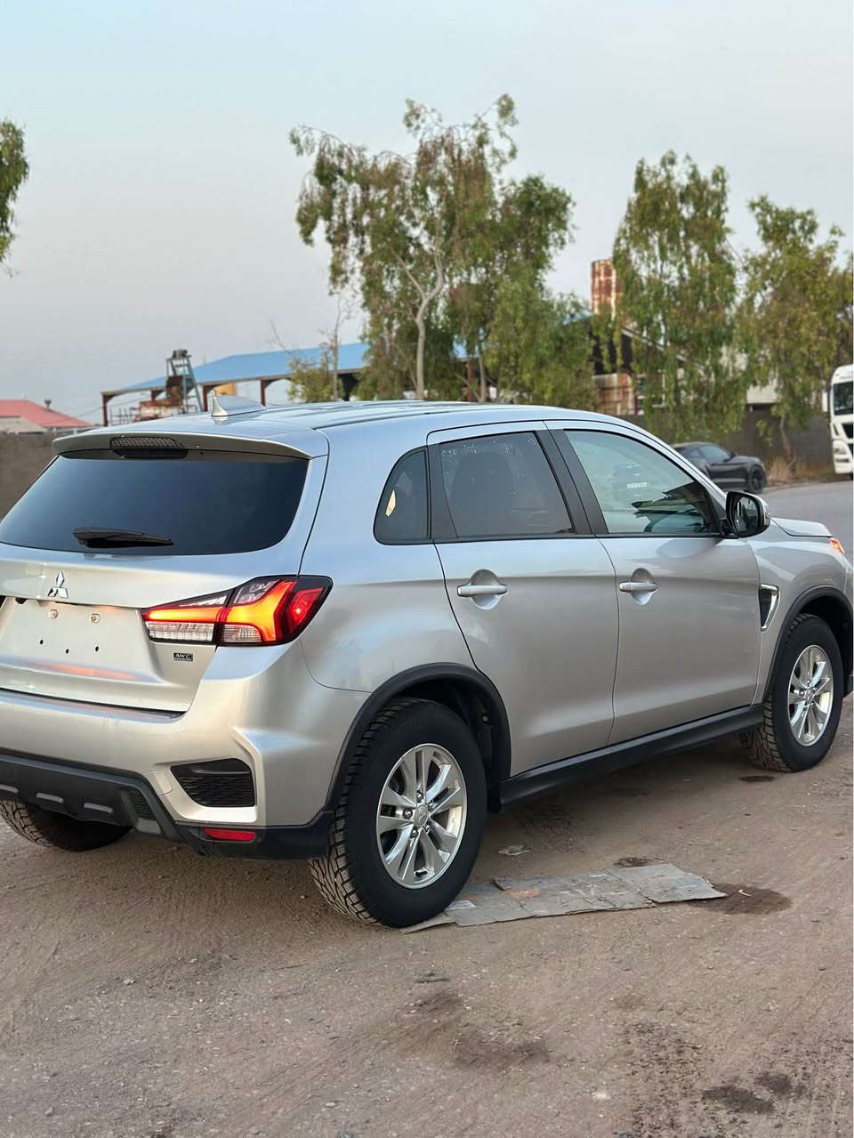 MITSUBISHI -OUTLANDER -2023

موصفات: SE
بصمه 
شاشة 
كاميرة
ده بل اكسلة  4*4 
ويل كب كروم 
رادار أمامي و جانبيه 
مراية شفط و إشارة 
لايت ليد و زينونة بيلاي 
كشن هيتر 
ماشي : 16  ألف ميل 
محرك:  2.0
صبغ : جملغ و باب صبغ بدون دواخل 
إرباكات بس سقف تاك 
سيارة بدون رقم لازم ترقيم شيمالية فقد 
عنوان 📍 اربيل  
رقم تلفون و واتساب ☎️
*********** أربيل, العراق

