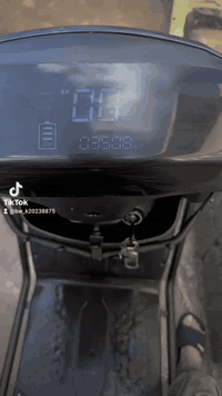 السلام عليكم ... أقر المنشور قبل لا تتصل وحياك الله ... دراجه كهربائيه ..KOREA-MR Umber Super ... دراجه زيروو... وضع وكاله ... تشغيل بصمه وسويج وجهاز مانع سرقه وتشغيل عن بعد ... اطارات أمامي خلفي جوبلس دسك امامي خلفي..سستم درع -260-D...حجم الملف- 2000Wواط - 72 Vفولت ...32A ـ أمبير...عدد البطاريات ـ 6 مسطرة وكاله وينلي..... سرعه 100 تقطع مسافه أكثر من 60 كيلو بالشحنه الوحده....شاحنه اصليه تدعم الشحن السريع والايقاف الذاتي عند الامتلاء البطاريات.. ملحقات خوذة.D.Y.T.K...بوكس خلفي فايبر كلاس.. وهذا رقمي*********** والسعر خاص
