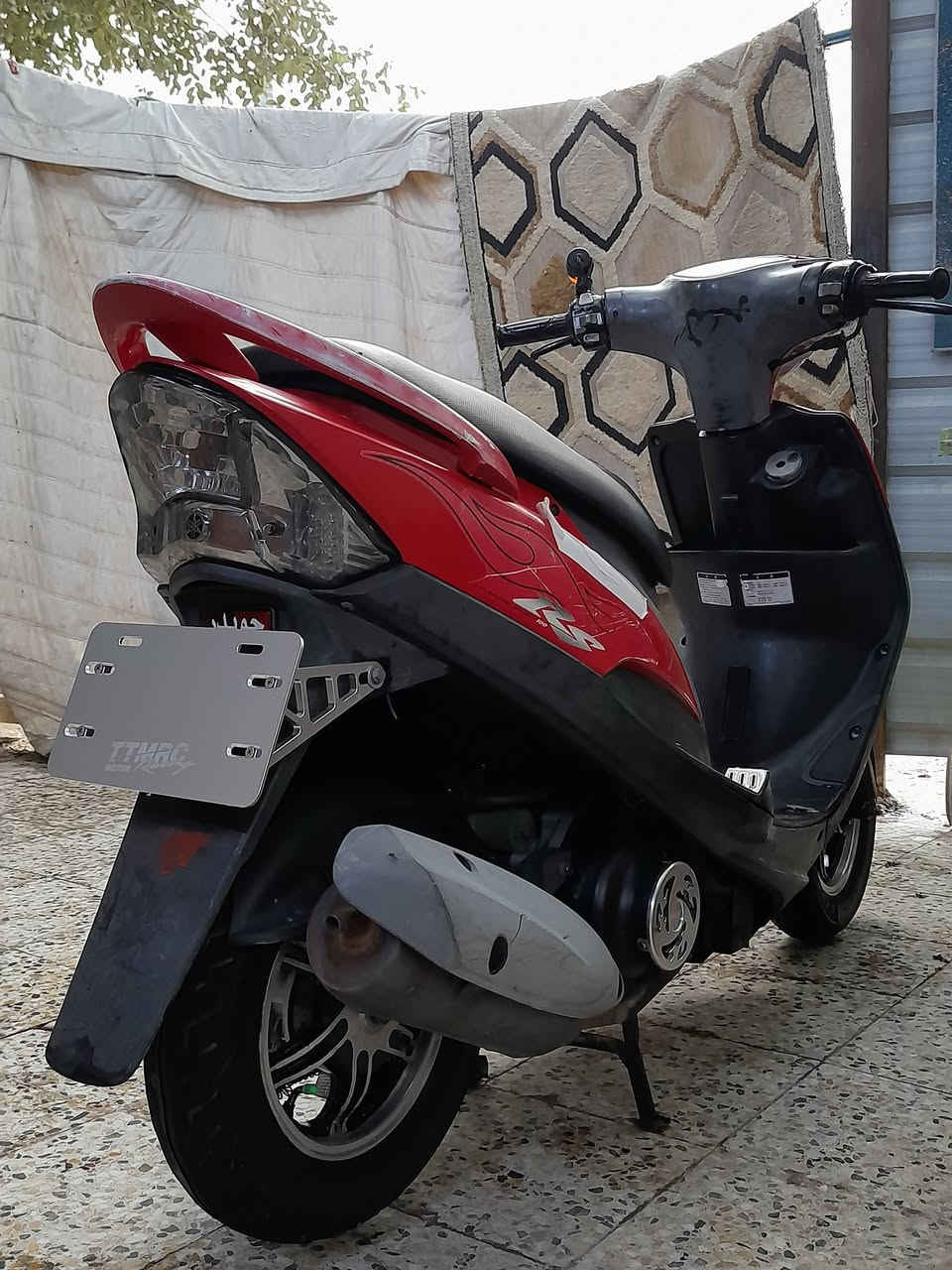 سلام عليكم ماكس عدله للبيع كفالة ختم واحد ويا المكينه مامفتوحه دراجة جاهزة كلشي جديد بيهه شراي راسلني خاص وبل خدمه *********** مكان البصره قضاء القرنه
