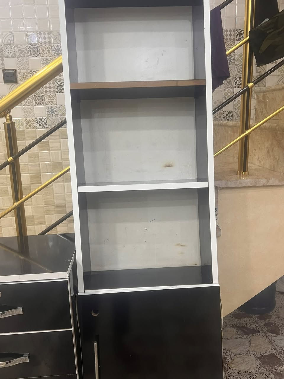 سلام عليكم مرايه ثنين وجرارات وحده وهاذ الرف وكرسي حلاقه للبيع ديكور كامل مكاني بغداد تاجيات 
*********** ما متواجد عل فيس هاذ رقمي وتساب راسلني وبيك خير ودلل
