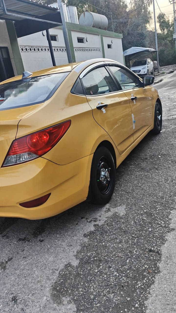 ٢٠١٥ خليجي محرك ١٤ دوش
كير at اوتماتيك
شرط المحرك والگير
بدون حادث نهائياً / سونار مرفق
مواصفات: 
نضام ايكو منع هدر الوقود
تحكمات ستيرن 
عليها سستم صوت حلو
مابيها غرامات 
بيها هيئة ٤٠ الف عليه
مشروع وطني شرط الوكالة والتحويل 
سياره مكفولة جاهزة
مكاني موصل ايسر 📍
سعر ٩٢ وبيها مجال
 مستعجل على بيعتها عندي عملية لحد يكسر
تواصل واتس / ***********
