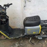 دراجة شحن R7 موديل 2025 بس بطارياتها ضعيفة للتواصل على هذا الرقم 07713...