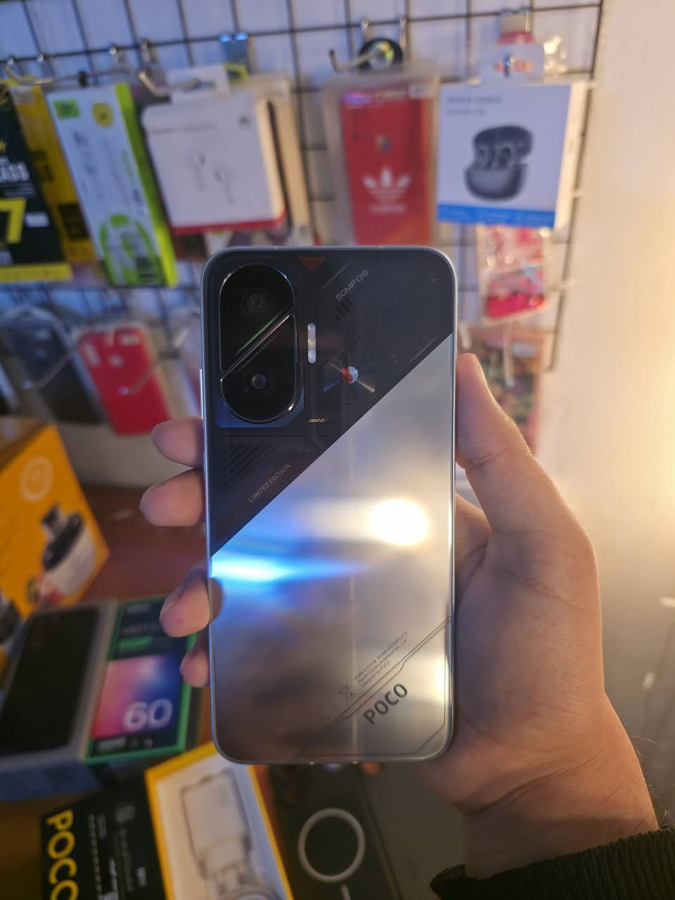 بوكو f7 5G الشكل المميز
ذاكرة 512 اعلى ذاكرة 

كامل ملحقات 
باكيته شاحنه كيبل كفرين وحماية شاشه مطفيه بيبر

نظافة 100%
مكفول كفالة شاملة 
بطارية 100 داخل الضمان 

السعر 500 الف 

يوجد توصيل لجميع محافظات العراق 
للحجز راسل الصفحة 
واتساب ***********

تابع الصفحه لمشاهده الاجهزه المتوفره https://t.me/mohamd_phone

#العراق #مستخدم #توصيل_لكل_العراق #بوكو #للبيع
