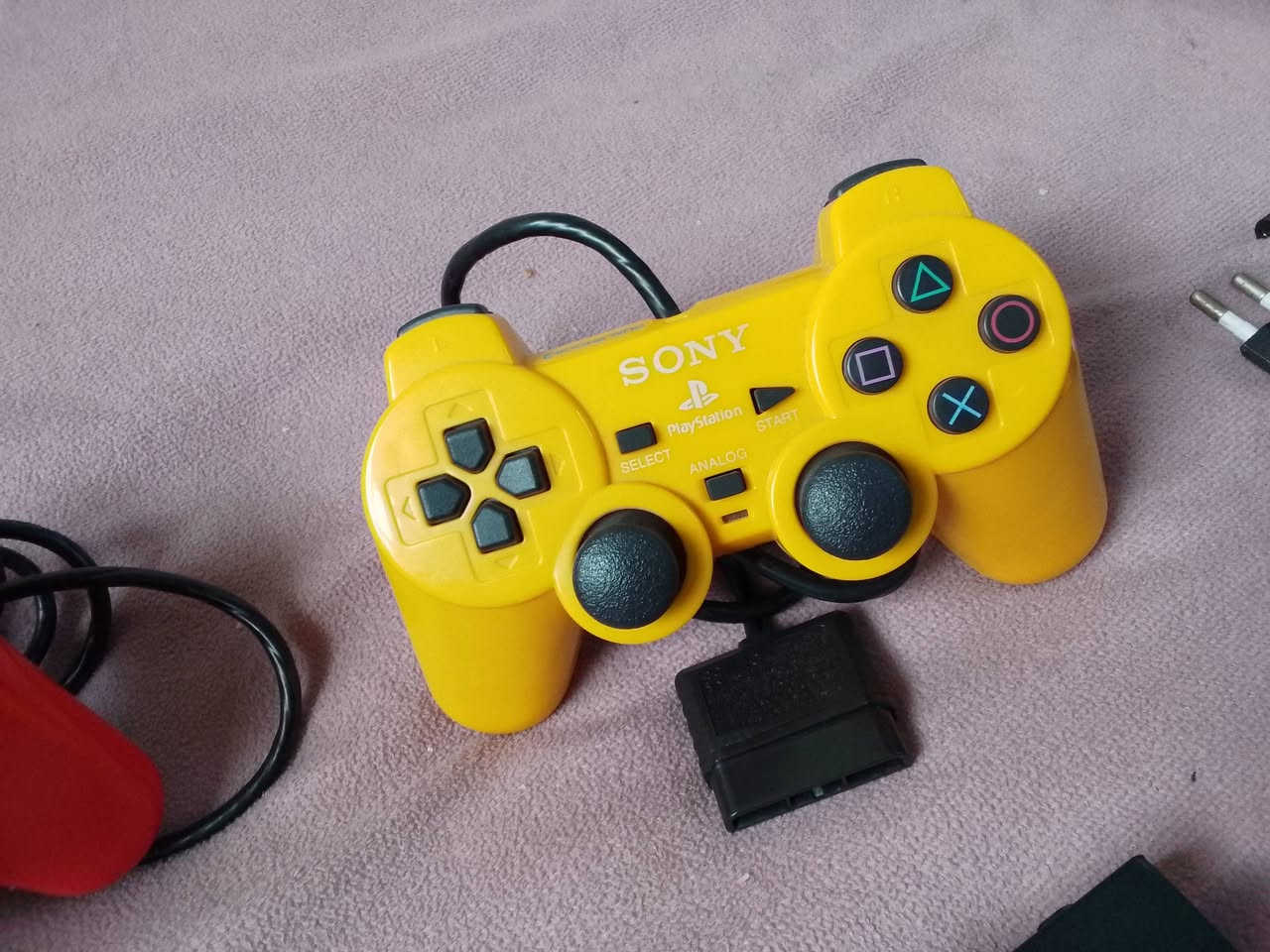 السلام وعليكم عندي سوني 2 جديده مستعمله شهر يدات جدد وإيرات جدد ما بيها اي عطل والله اخذتا ب 70 وللبيع هسه ب 60 وبيها مجال قليل ولا تكسر بالسعر كامله مكمله مكان موصل أو معارضه بسوني 3


**إذا كنت صاحب هذا الإعلان وتريد حذفه لأي سبب، رجاءا أرسل رسالة إلى الدعم الفني**