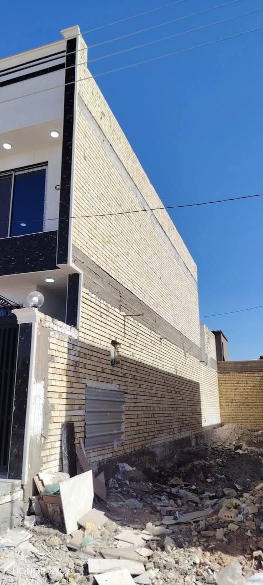 #للبيع دار 100متر طابقين شارع 15 و ساحه طابو صرف في حي النداء دخول عمود 54 منطقة ال56 ألف و قرب شارع بيتي الرئيسي أستقبال صاله مطبخ بارد و حار غرفه حمامات داخل و خارج و الطابق الثاني غرف عدد 2 و صاله و صطح تفاصيل البناء أساس كونكريت بناء طابوك جمهوري سقف كونكريت ارضيه بورسلين الجدار كله سحبات السقف جبسن بود الصطح كله مطبك مجهز من منظومه مال غاز و منظومه مال كامرات بيت فول و طلاكات الشبابيك كله بيبيسي #السعر_130_معه_المجال 

متواجد وأتساب و ماسنجر واتصال مباشر  #وشعدكم_عروض_دزوهن_خاص
وأتساب و اتصال مباشر اثير  ***********
وأتساب و اتصال مباشر اسيا ***********
