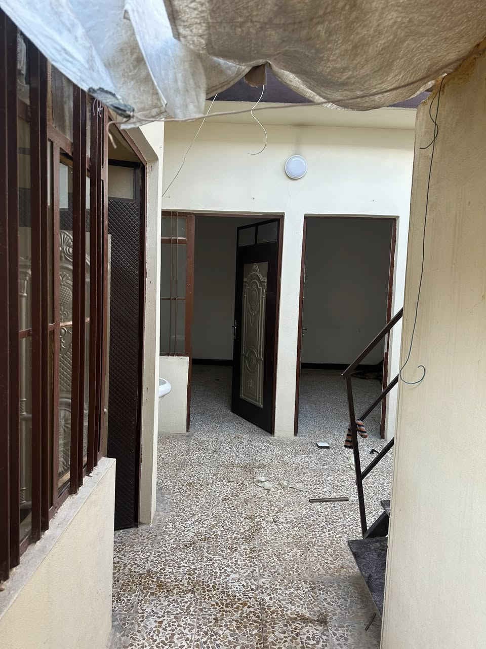 بيت للبيع في منطقه الاصلاح الزراعي  
سند طابو ملك صرف 
مساحه المنزل 75 متر بناء حديث 
بيه غرفتين كبار ومطبخ وحمام 

 للاستفسار
***********
