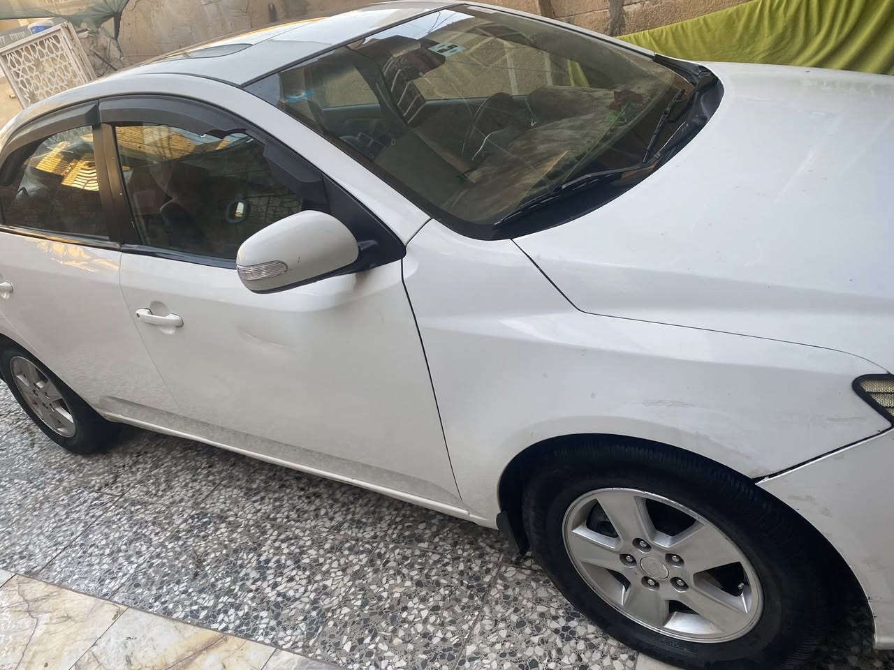 سيراتو 2009
صدر خلفي امامي جديد

تبريد ثلج 

5 ويل كب

تخم تاير 

فتحه 

فول موصفات من عدى بصمه

مكينه1600 لاتنقيص ولابخار

سعر 90 وبيه مجال 

مكان الغزاليه

‭0772 728 8413‬
