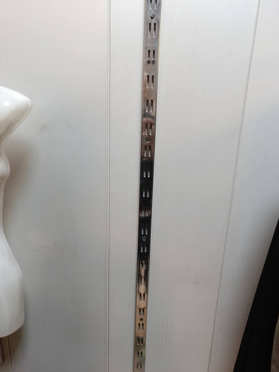 السلام عليكم 
مليكان فايبر كلاس عدد 1 نظافة90٪ السعر ٧٥ الف 
مليكان راس مشبك نظافة 50٪ السعر ٥٠ الف
ستيجات خشب عدد 2 نظافة 90٪ السعر القطعتين ٥٠ الف 
اذرع ستل ستيل العدد 16 مستخدم قبل سعر القطعه الف ونص 
سكه ستل ستيل العدد 16 سعر القطعه الف ونص 

للاستفسار على الرقم ***********7 واتساب متوفر
