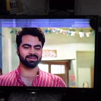 شاشة 32 • تلفزيون • خط من فوق