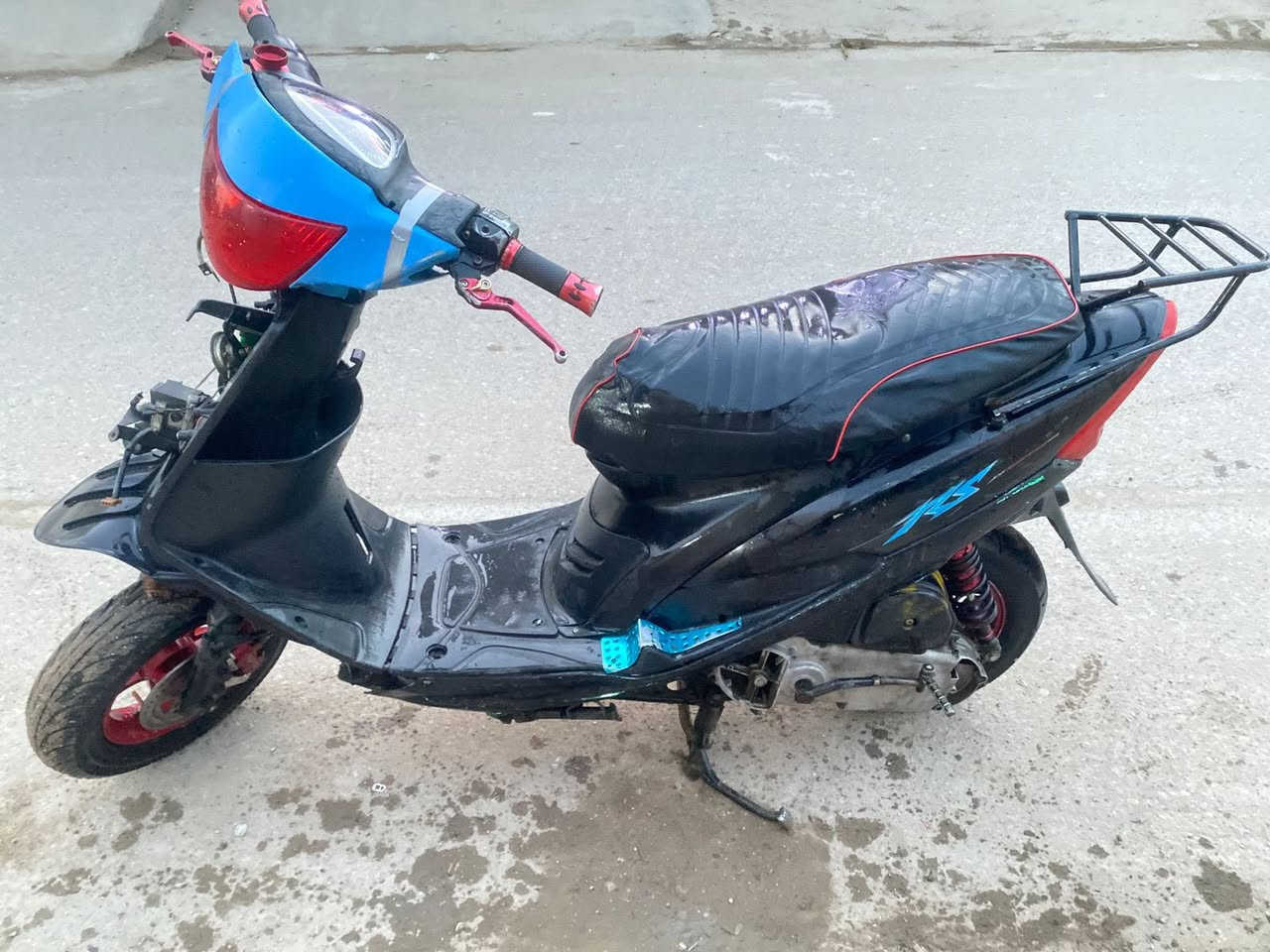 دراجه ماكس عدله للبيع تشتغل هندر واحد 
  ‭0770 586 7649‬
السعر 350
