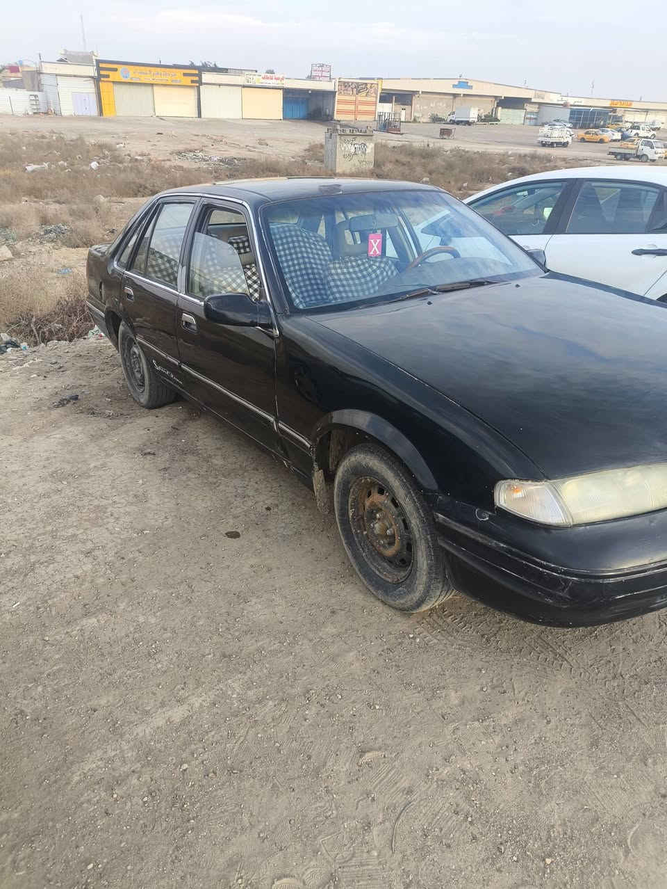 السلام عليكم برنس فراشة موديل 96 سيارة نضيفه كير ومحرك خير من الله بيها بس الكاردن صفحه وحده بي صوت سيارة بسمي سعرها 25 التواصل ماسنجر واتس اب ***********
