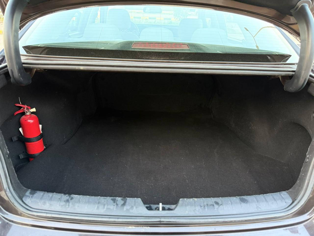 السلام عليكم كيا اوبتما خليجي موديل 2019 خليجي محرك 2000 دوش كفاله عامه لا ضربه ولا صبغ ولا بارد لونهة كرزي كرزي
مكينه 2000 دوش ممفتوح بيهة برغي ع الشركة 
سيارة جديدة جدا تخم تاير حداديه شرط الفحص ماشيه 123 الف كم 
السيارة ع وضع الشركة مناقصهة اي شي 
حساس امامي خلفي شفتات ستيرن 
لد امامي باقي المواصفات المعروفه 
السعر 180 مكاني واسط قضاء الحي تحويل مباشر 
***********
***********
