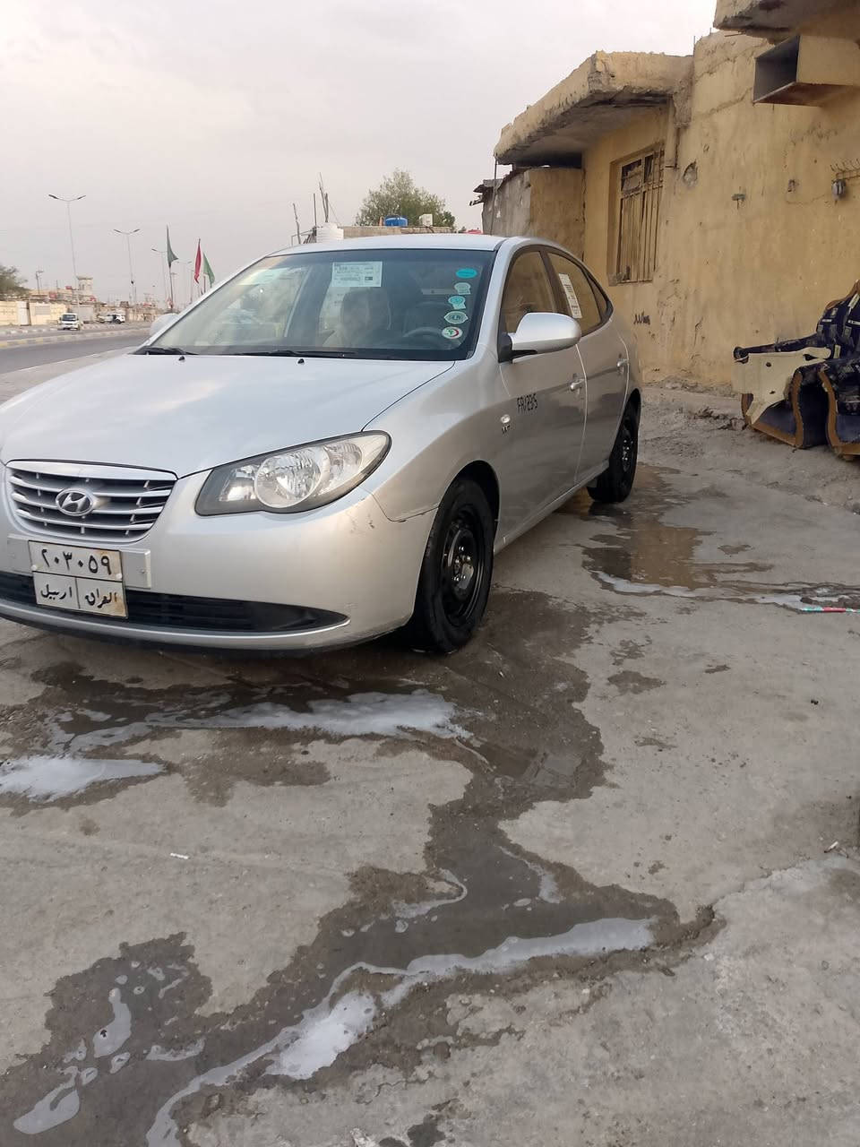 سلام عليكم سياره للبيع مديل 2010 سياره جاهزه ادوات سعر 42 
***********
