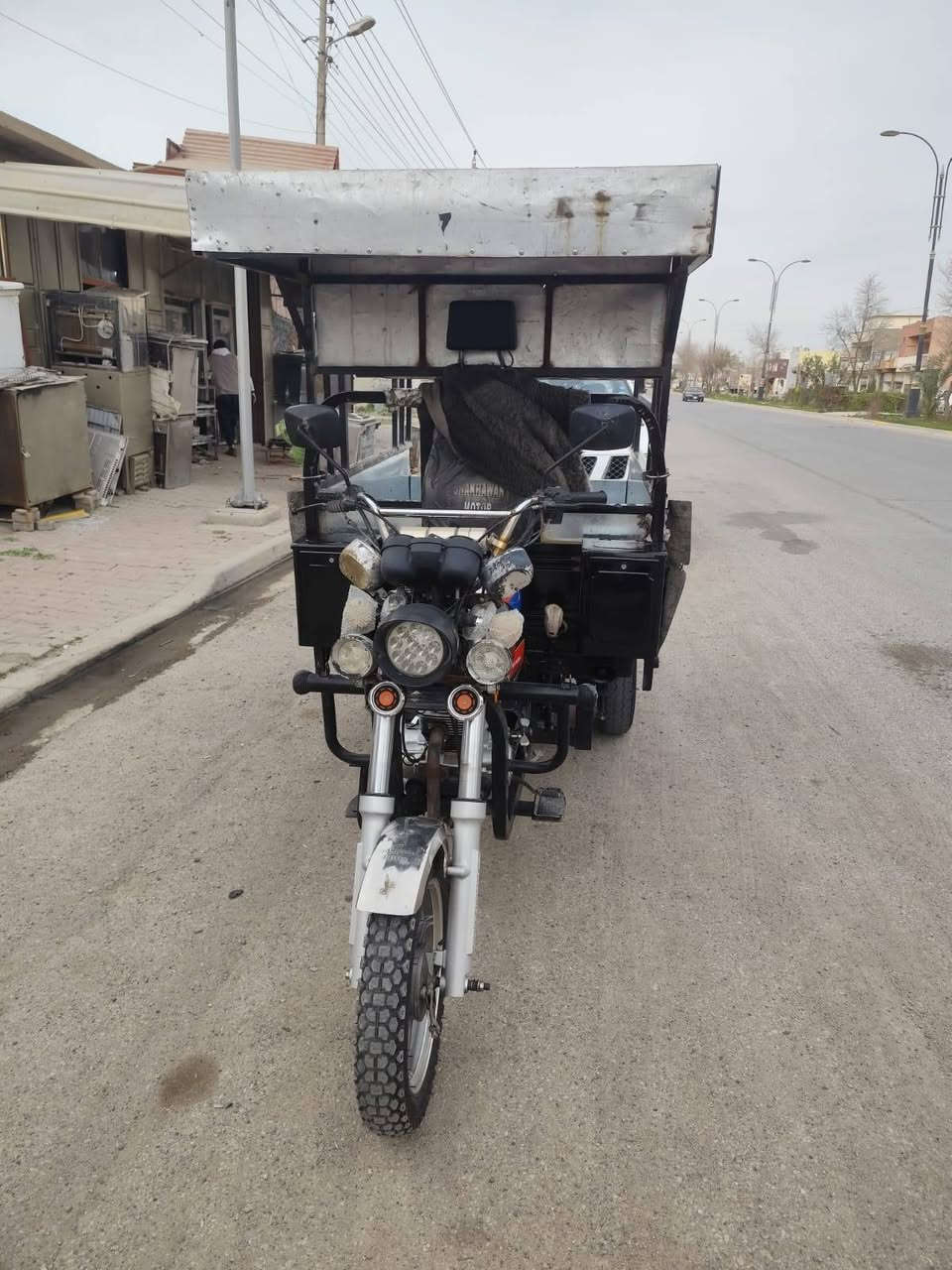 السلام عليكم
ستوته 2022 فحل عالي
 بليته و سنويه بسمي شرط التحويل
بودي مغلف
محرك 150 سي سي
مكلف بل نشر هذه رقم صاحبها
***********
