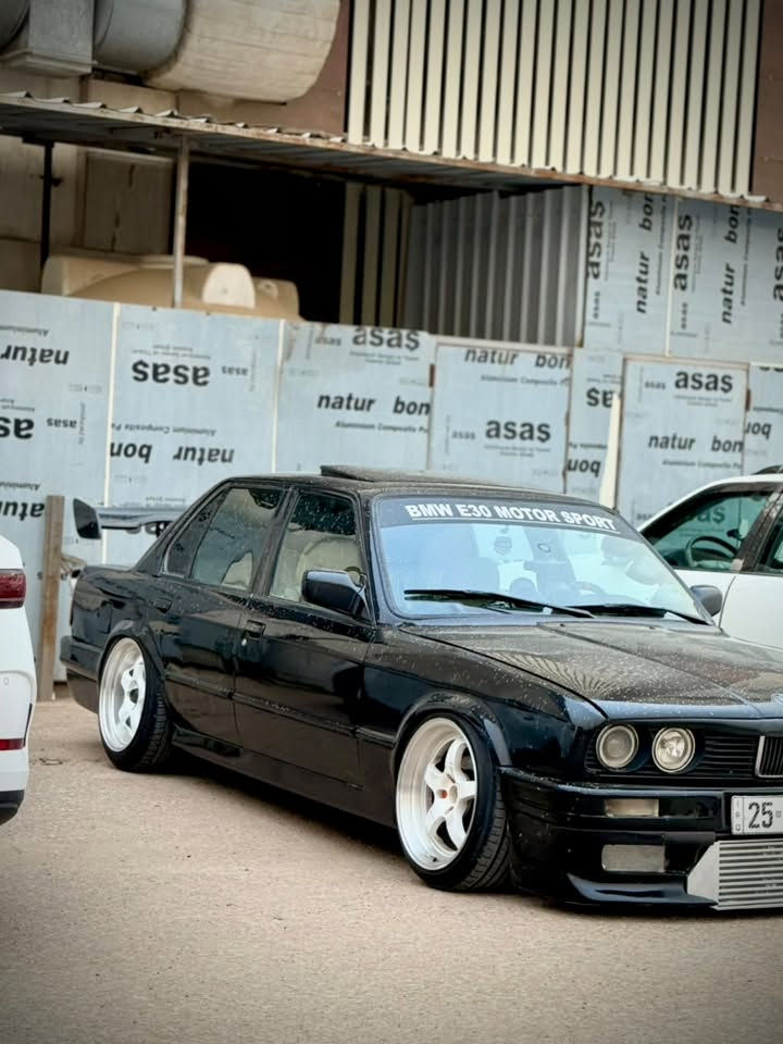 السلام عليكم اخوان 

المحروسه للبيع اقره تفاصيلها وقيم باليرضي الله 

سياره BMW e30🇩🇪 موديل 85 السياره معمره من الصفر تعمير جديد وتعبان عليها مو تلزيك شرط الاصوليات والمداور 

عليها تحويره كامله مكينه سوبرا 1gz تيربو / كير اوتو 12خط

السياره نشاطهه خير من الله 

تبريد ثلج ويا سويج 

عليها منضومة جوبلس s3 خلفي امامي فول تحكم 4ويلات تصعد وتنزل كل ويل وحده 

غرفتها M منفصل قلاب دوشمه جديده  شغل خالد سلطاني بمجمع مشن 
عليها سستم كيجات ليلي +سستم صوت مرتب 

ويلها ويلد حجم 17 تو سايز تخم تاير جديد 

سعرها ٦٥وبيها مجال مكاني بابل 

تفاصيل اكثر عالرقم ***********
