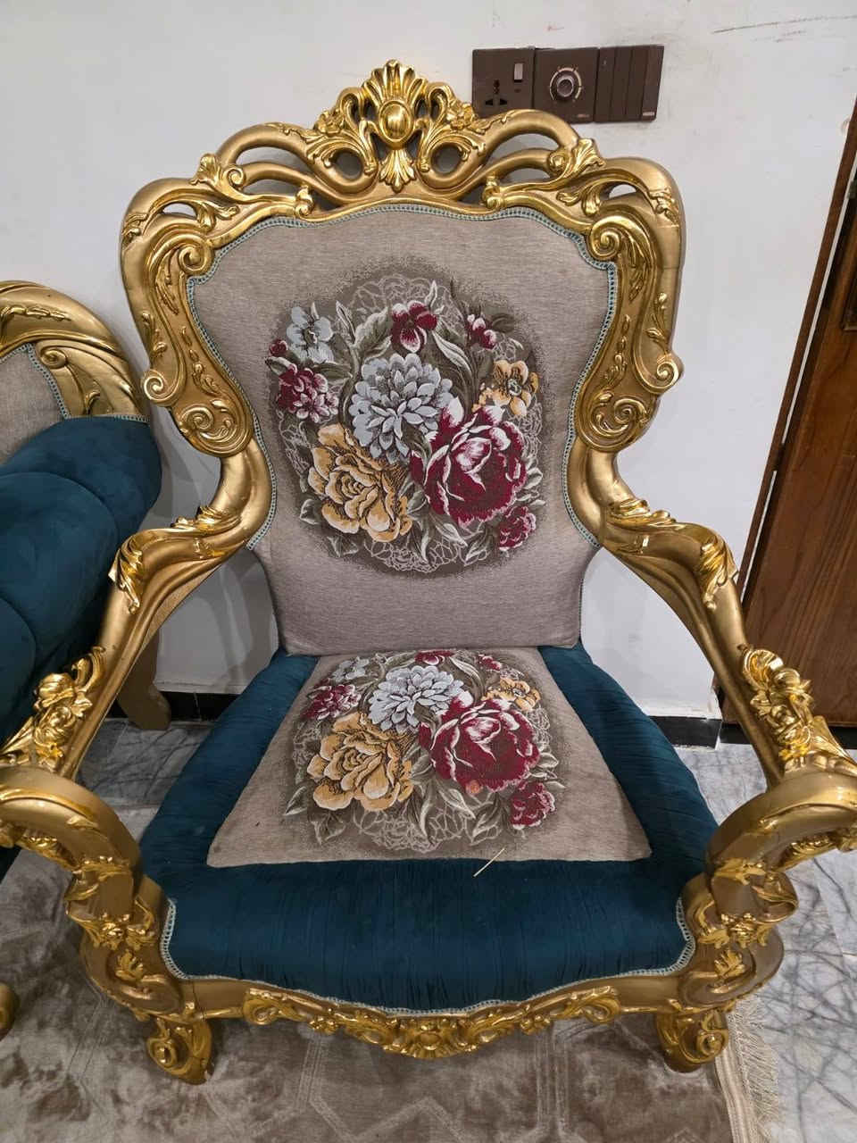 السلام عليكم تخم مصري للبيع مع طبلات العنوان بغداد الحبيببه
***********
