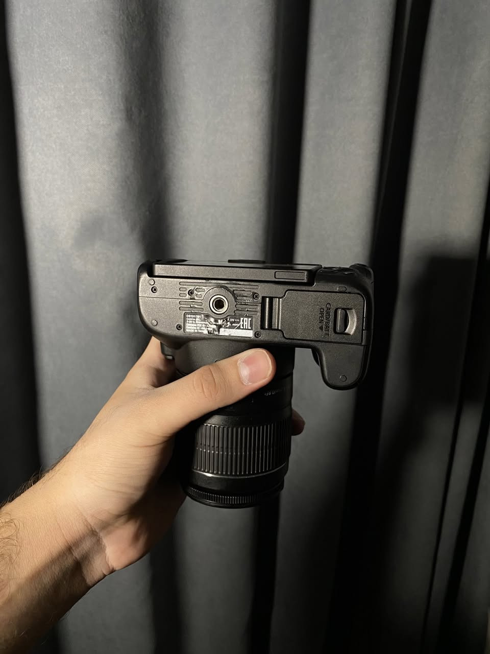 للبيع كامرا كانون 250D شاشة لمس قلاب 4K تصوير +wifi+ بلوتوث نضافه موضحة بصور
ملحقات 
عدسه 18-55
شاحنه
بطاريه 
السعر 600 الف وبي مجال 
مكان بغداد البنوك 
لايوجد توصيل


**إذا كنت صاحب هذا الإعلان وتريد حذفه لأي سبب، رجاءا أرسل رسالة إلى الدعم الفني**