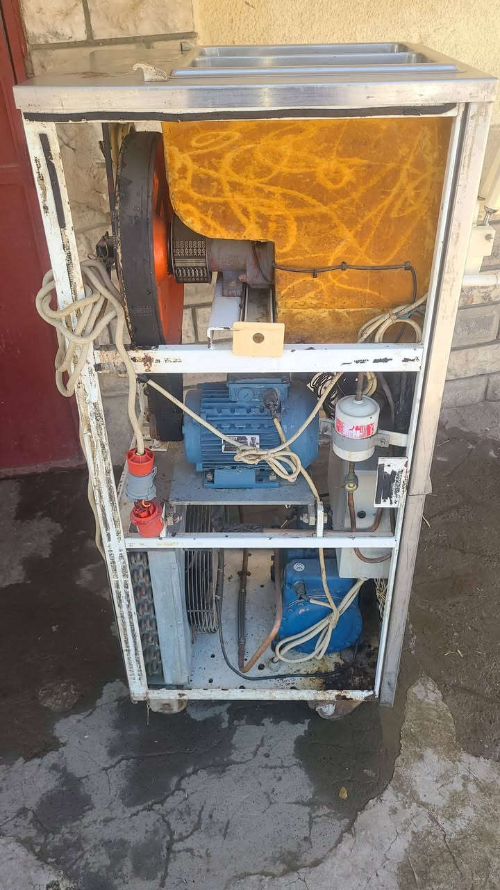 Machina carpigiani poli orinj
3ayto lmolaha  haho num ta3 malaha 3aytolo lih .
0698060441


**إذا كنت صاحب هذا الإعلان وتريد حذفه لأي سبب، رجاءا أرسل رسالة إلى الدعم الفني**