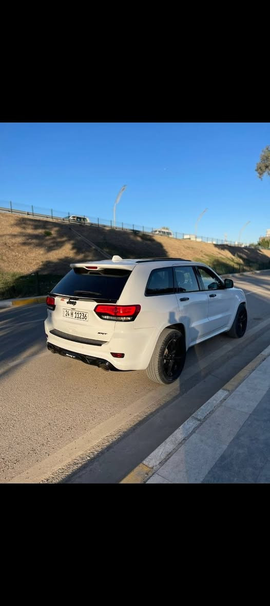 السلام عليكم / من رخصت الادمن المحترم 

جيب SRT موديل 15 اصل 
لون ابيض رقم دهوك السيارة كلش حلوا 
داخله كلين وبيها قطعتين صبغ هنا بدون دواخل  
السيارة وارد امركي 

السعر 223 

☎️***********
