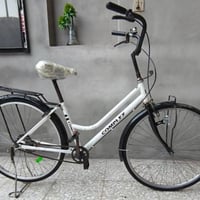 شباب بايسكل للبيع حجم 26 عنوان بغداد الكماليه سعره 75وبي مجال 07777643...