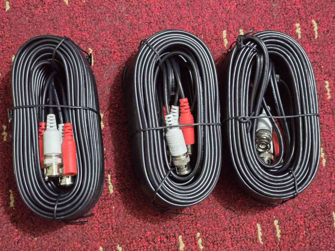 ٧٠ متر وايرات كامرات اصلي نحاس اطوال مختلفة 
٣ قطع ١٠ متر (وحدة ستندر مفيشة)
قطعة ٢٠ متر 
قطعة ١٣ متر
وقطعة ٨ متر

و٣ قطع ستندر مال شركة دهوا ١٨ متر 
ابيعهن شلع كلهن
مكاني نجف وعندي توصيل 

***********
