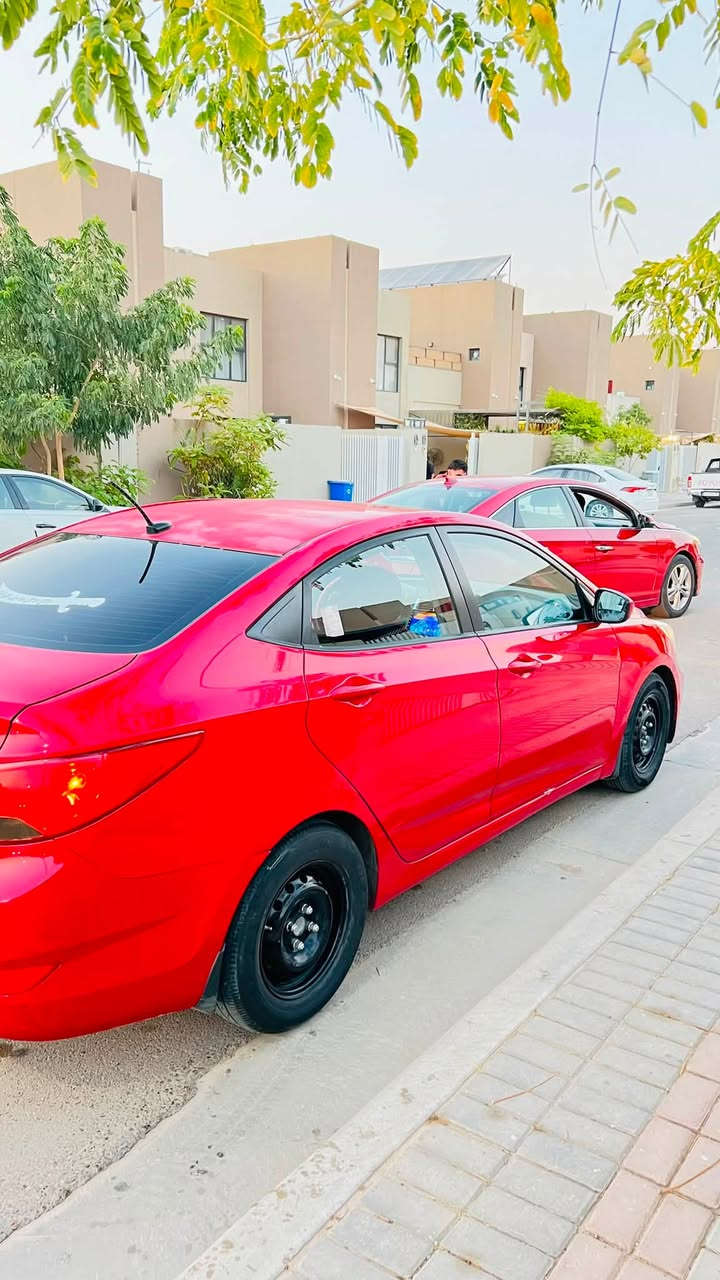 سلام عليكم 
اكسنت اللبيع موديل 2016
لون احمر 🛑 وارد امريكي 
حادثه جاملخ بس ايرباك ما طاك بيهه بل سدوه شويه ضربه خفيفه مبدله مكينه !! طابوكه تبريد ثلج كلشي مابيه مبدل جديد قماره جاره شويه +بيه شكم رصعه  
عنوان بغداد 
مجمع بدور السكني
سعر عل واتساب او رقم
رقم ***********
