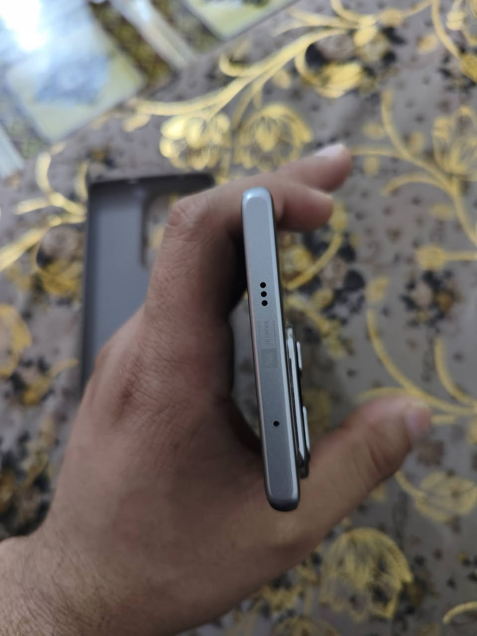 السلام عليكم ورحمة انفنكس  50 S 5G  بطارية 100 بوبجي 90 فريم اقوى من البرو سعر 270 الف تواصل
***********
